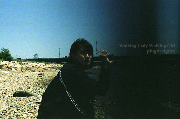 Walking Lady Walking Girl_46