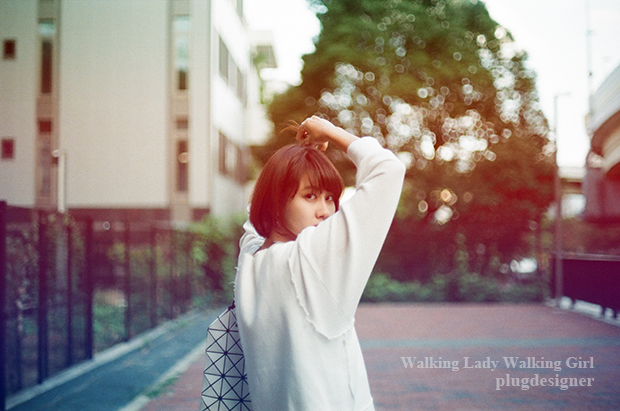 Walking Lady Walking Girl_67