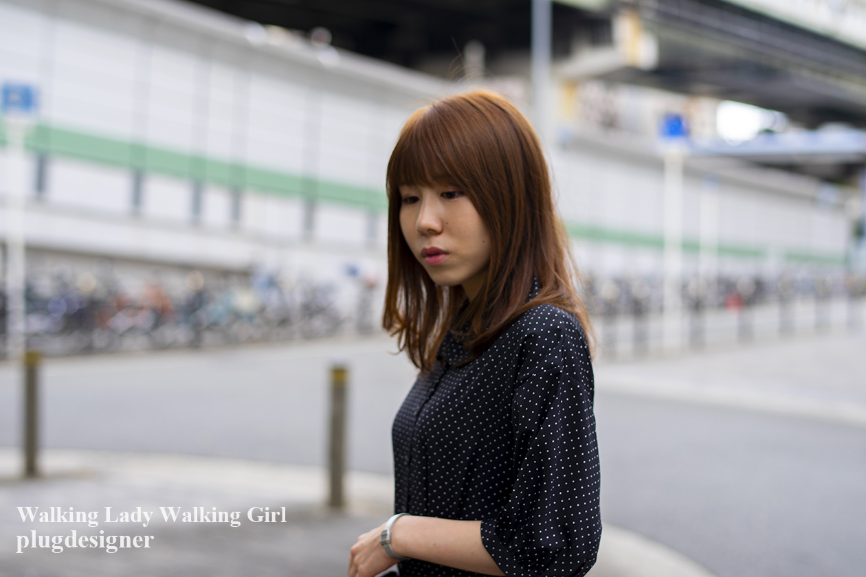 Walking Lady Walking Girl_139
