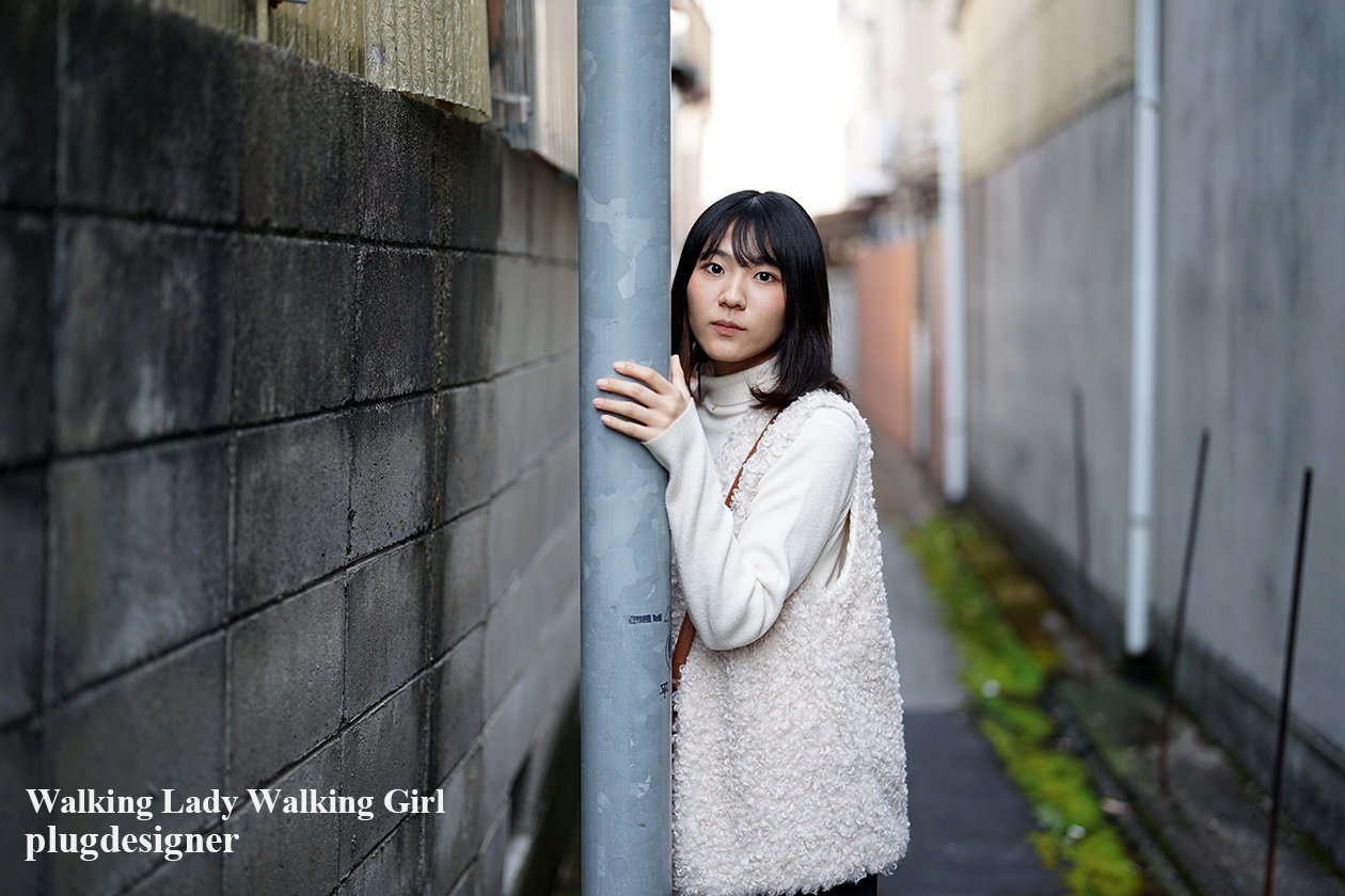 Walking Lady Walking Girl_165