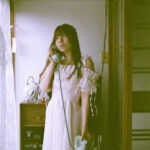 Walking Lady Walking Girl_193