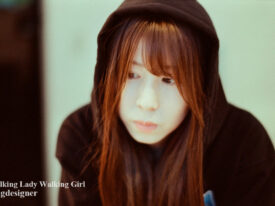 Walking Lady Walking Girl_202